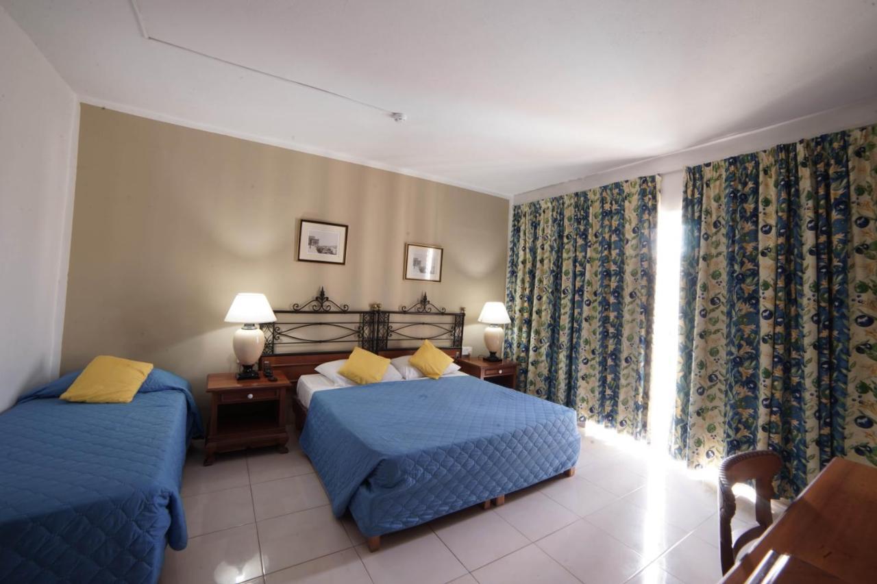 Topaz Hotel St. Paul's Bay Esterno foto